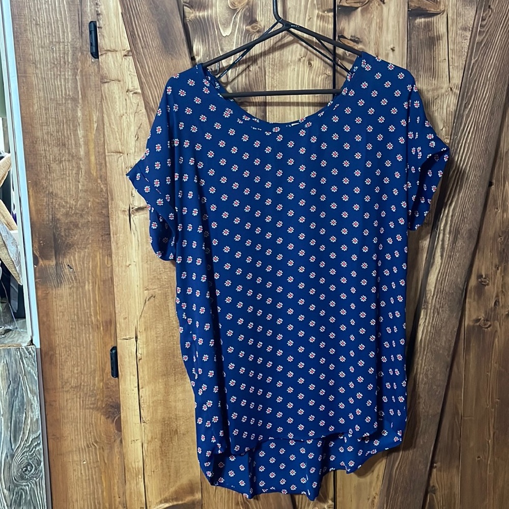 Blue floral top